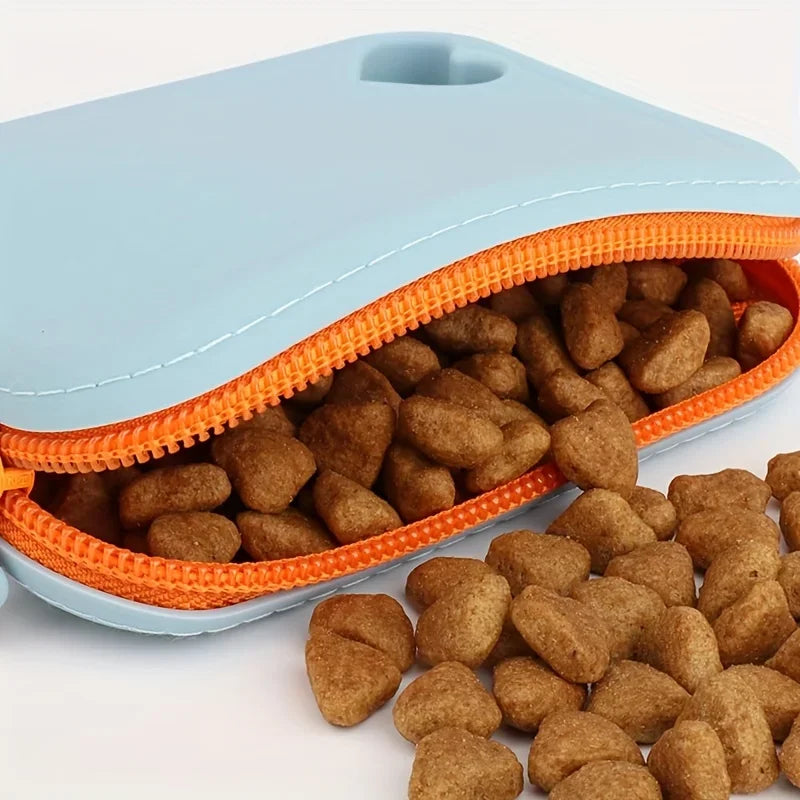 1pc Silicone Dog Treat Bag Pet Snack Bag Travel Portable Training Pet